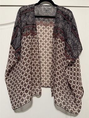 Charlotte Russe Cream, Printed Open-Front Kimono